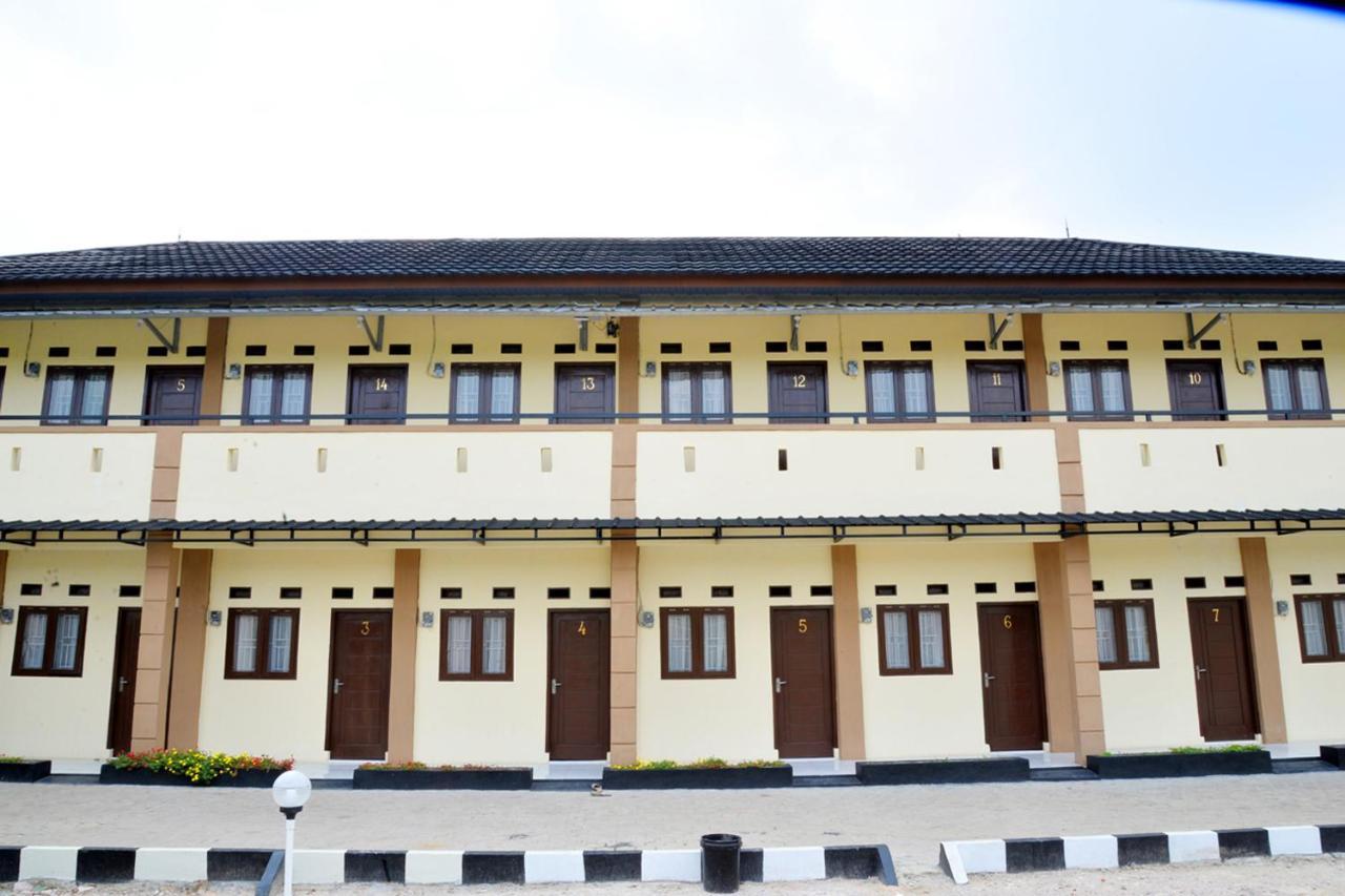 Haura Syariah Home Stay Bandar Lampung Ngoại thất bức ảnh